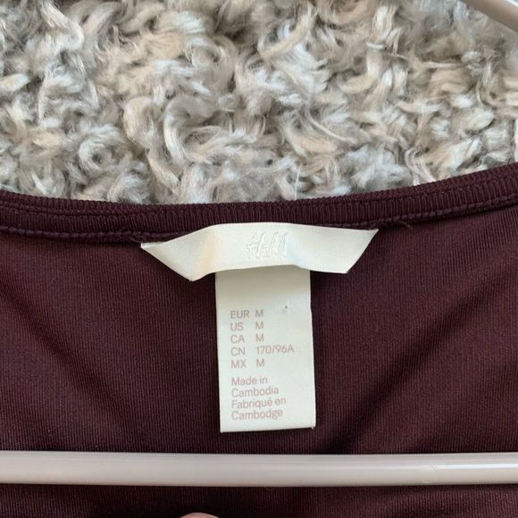 Woman’s Dark Maroon V neck Slim fitting revealing Cabernet wine colored blouse - Picture 4 of 5